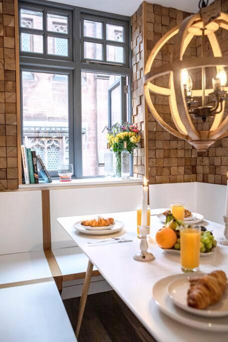 Casa de Férias Superhost: Luxury Deansgate Townhouse Manchester